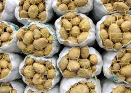 بیش از چهار هزار تُن سیب زمینی و پیاز احتکاری در کرمانشاه کشف شد