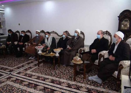 مسوولان شهرستان جوانرود با خانواده‌های معظم شهدا دیدار کردند