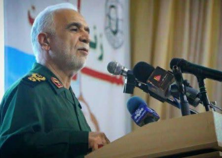 امروز محرومیت زدایی جهاد بزرگ است/برای رسیدن به قرب الهی، فقط عبادات فردی کافی نیست