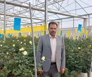 عابدین ملکی گلخانه دار نمونه درود فرامانی
