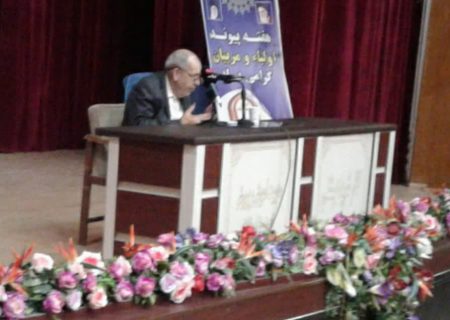 مدرسه باید کانون تربیت محله و خانواده باشد/ مدرسه کانون تربیت است تأثیرگذاری آن به محله نیز گسترش می‌یابد