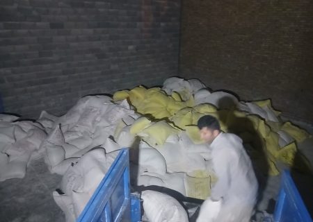 کشف سه انبار آرد قاچاق در کرمانشاه/ ۳ متهم دستگیر شدند