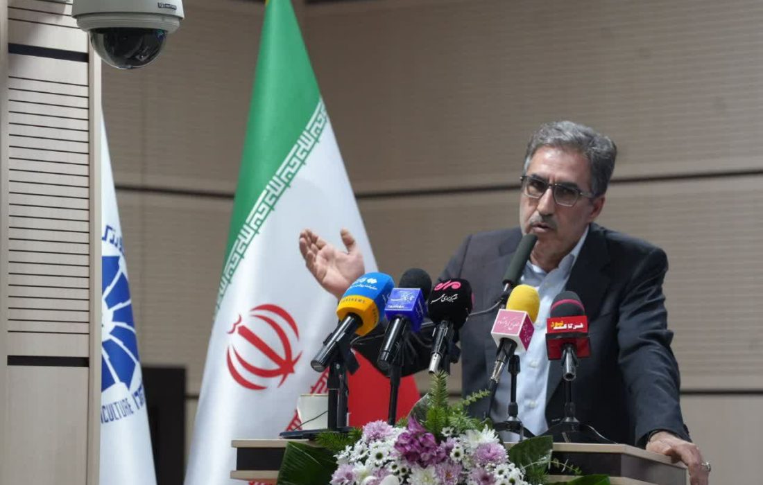 میزان محرومیت و مظلومیت کرمانشاه از همه نقاط بیشتر است/ استان کرمانشاه حق بزرگی به گردن کشور دارد