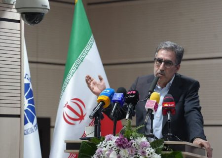 میزان محرومیت و مظلومیت کرمانشاه از همه نقاط بیشتر است/ استان کرمانشاه حق بزرگی به گردن کشور دارد