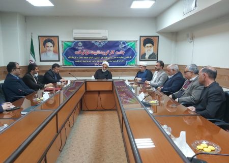 اهدای‌ سند‌‌ مالکیت‌ مسجد‌ جامع‌ به نماینده ولی فقیه و امام جمعه کرمانشاه